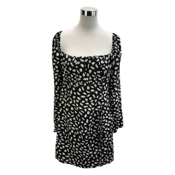 PRETTYLITTLETHING - ROBES COURTES - 44