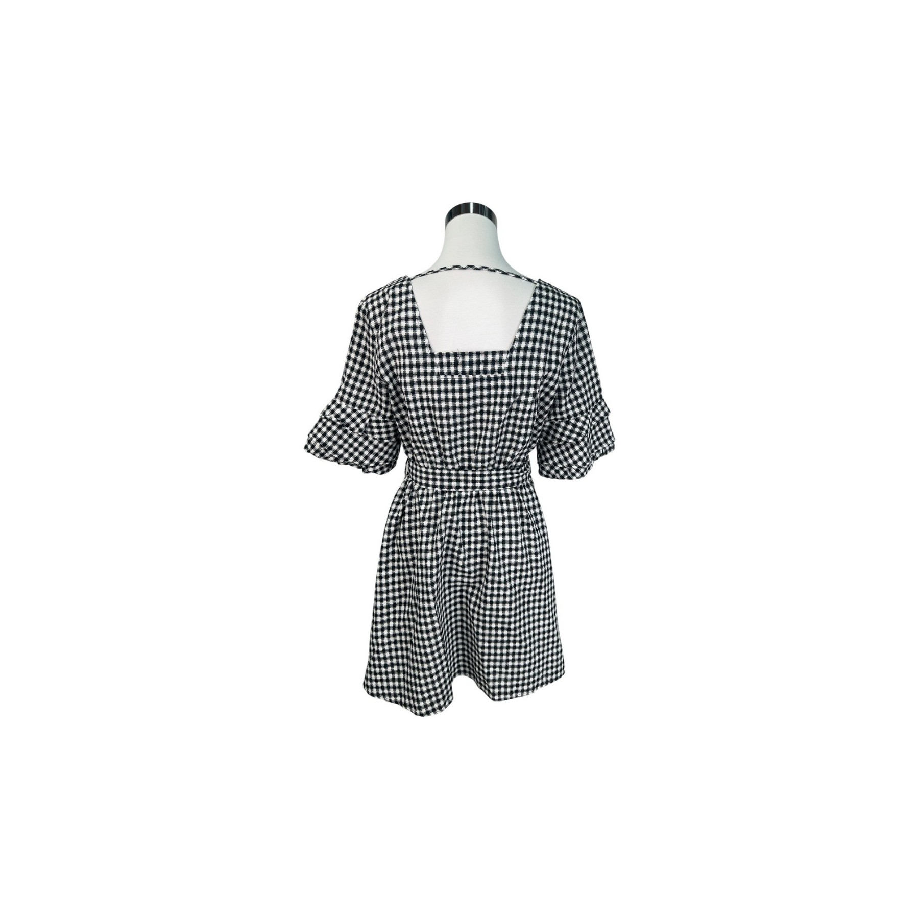 ROBES COURTES PRETTY LITTLE THING 40