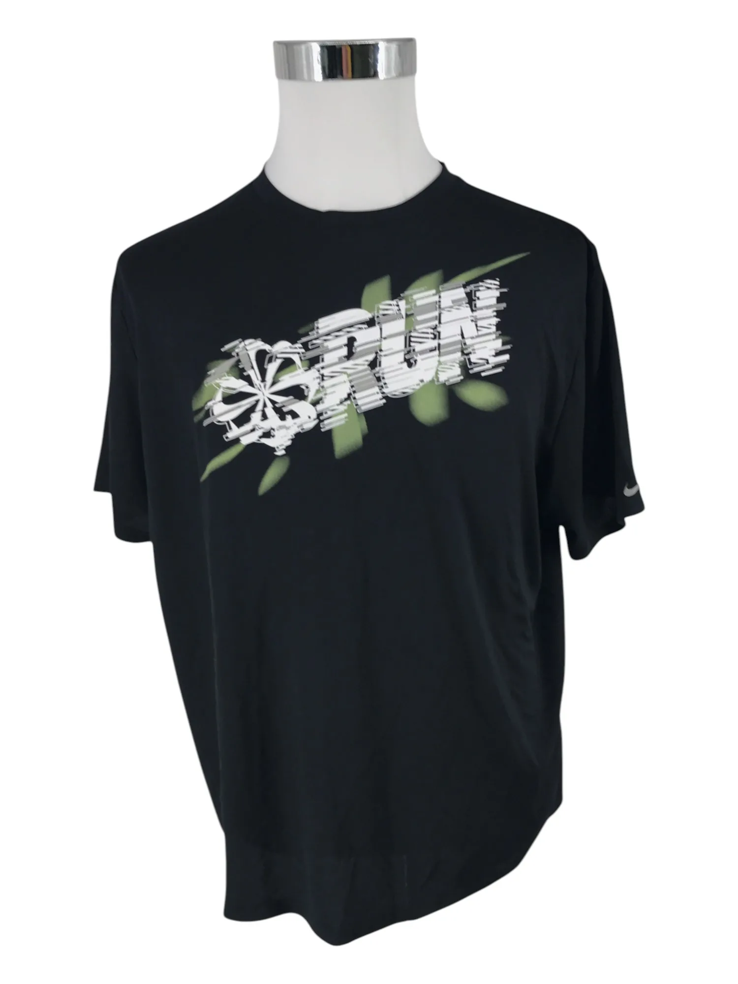 26f857d75ea088982ee2a26c8cf01121_nike-running-hauts-sport-xl