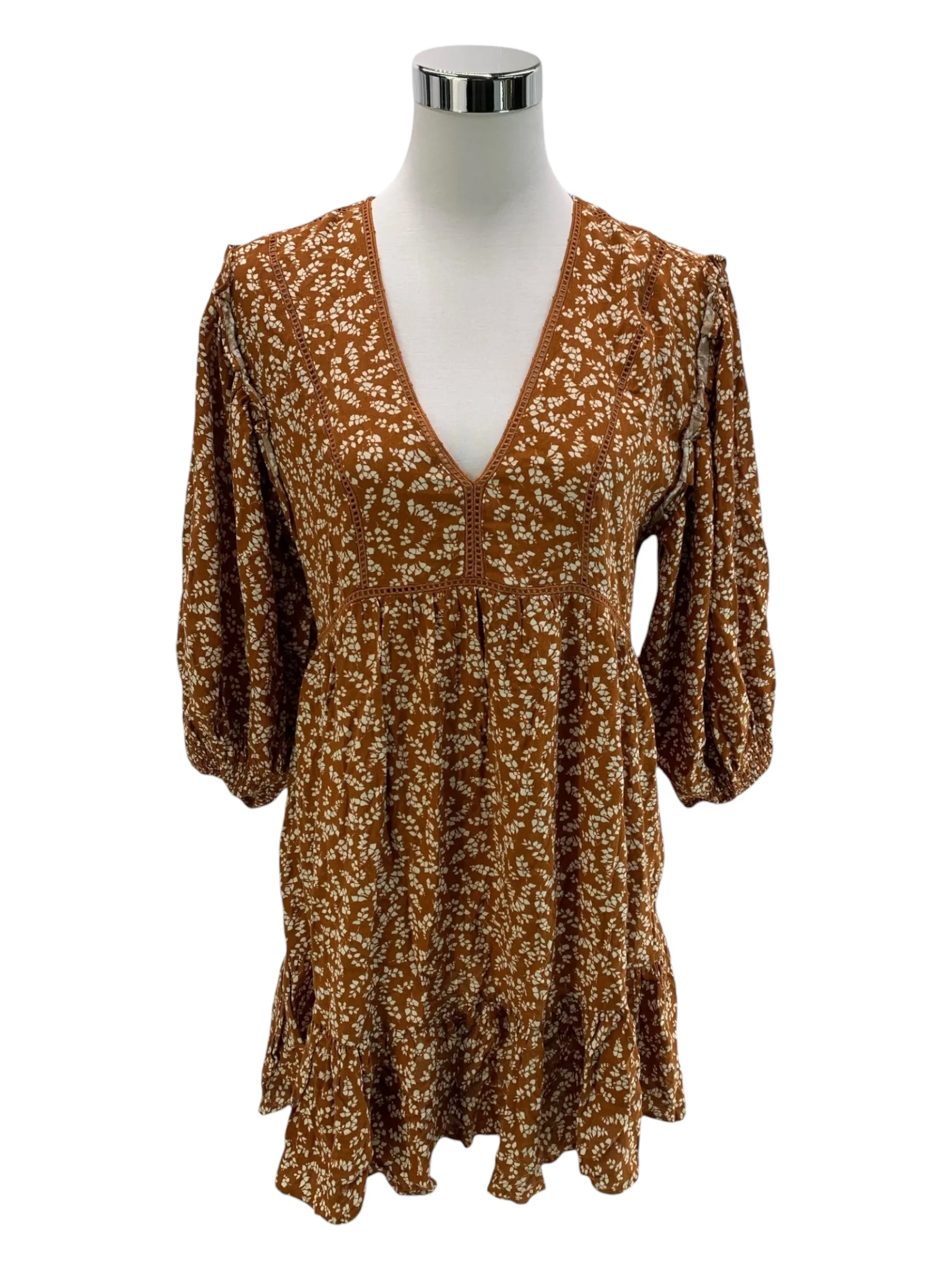 55e678dc06df605a047b7ed7f1793951_zara-robes-courtes-s