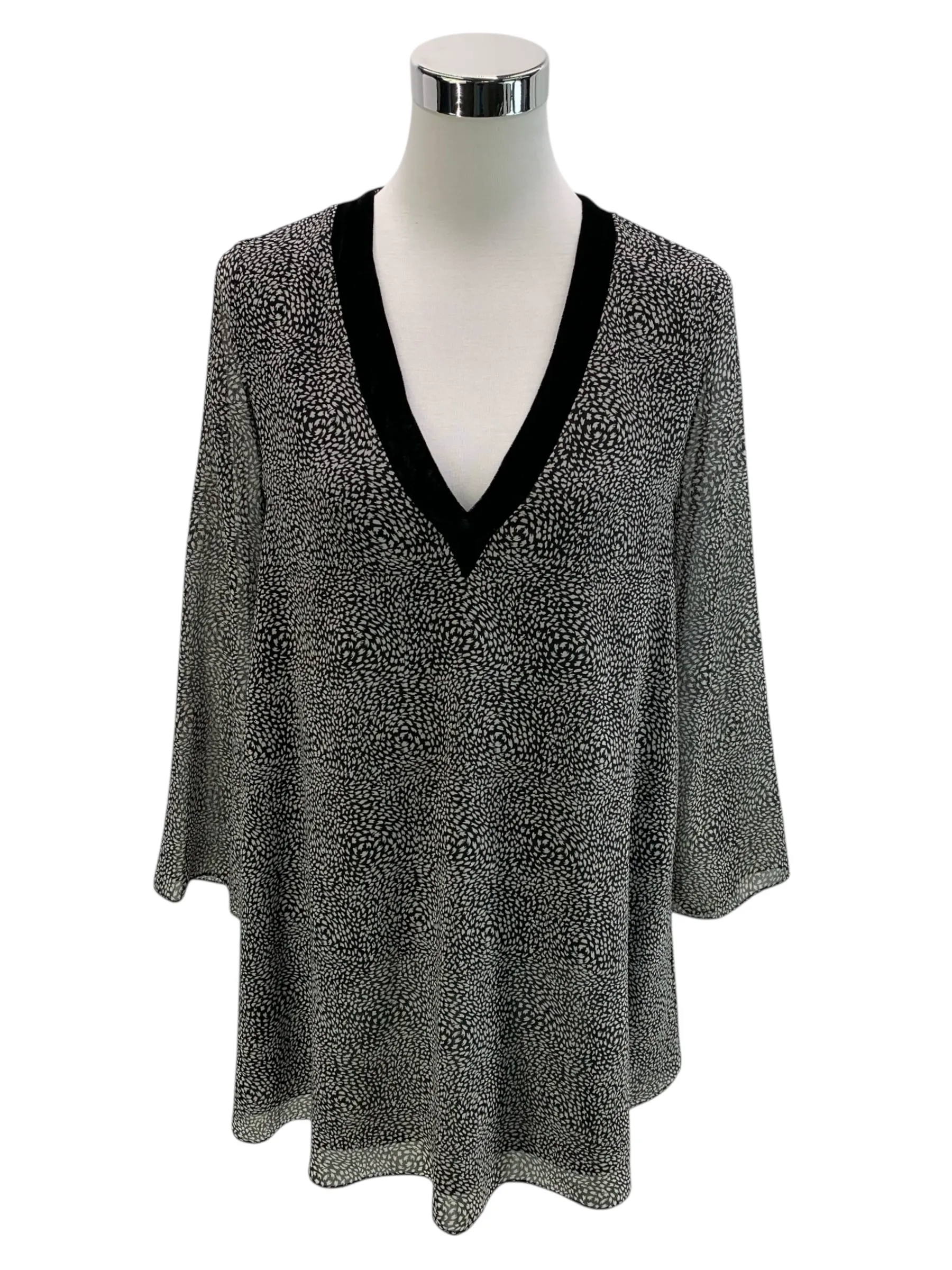 6aa5f938d0f15b92497b47220c4c7857_elevenparis-robes-courtes-s