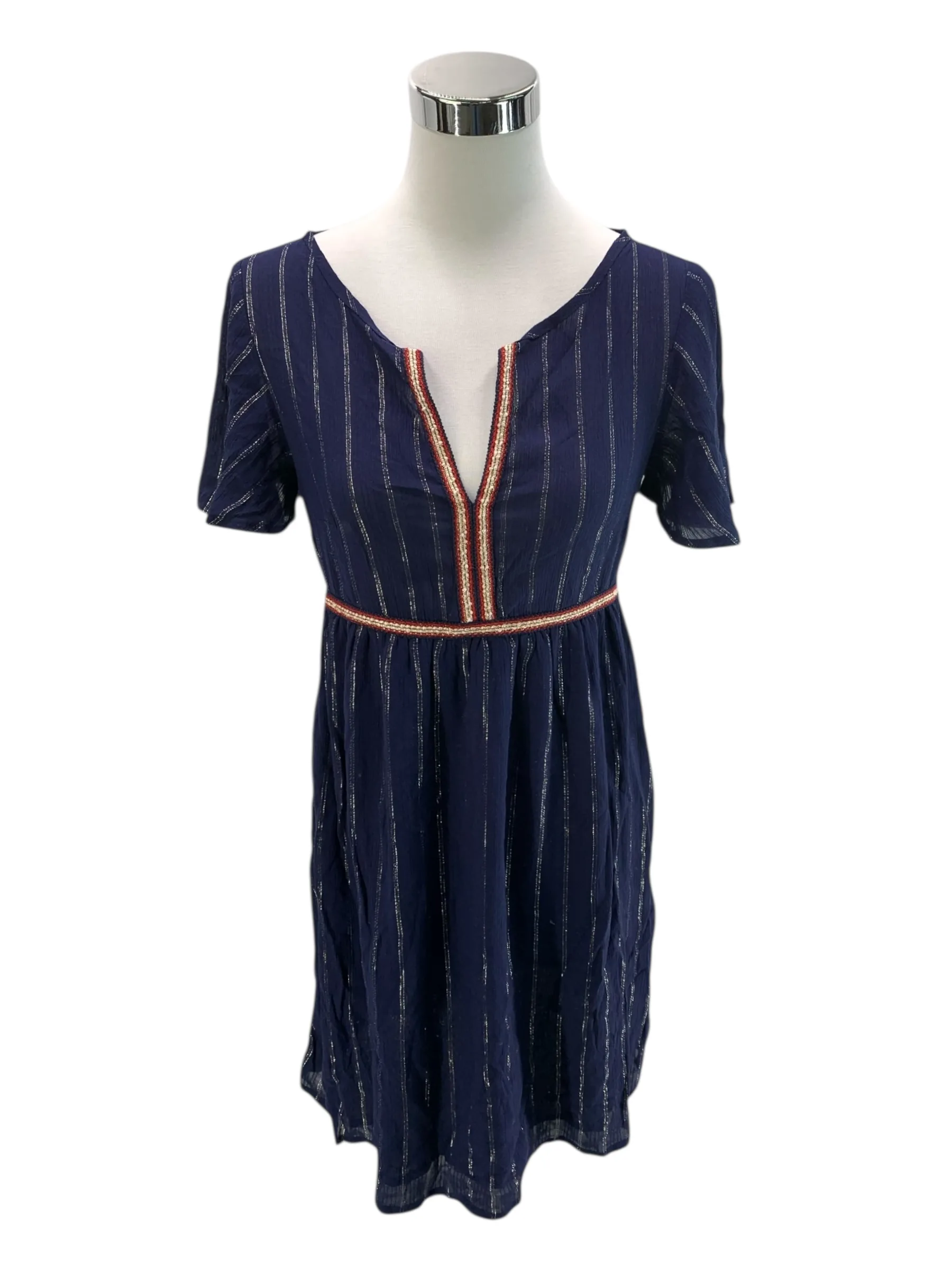 9c6ac7bcd378086162e113b3d6a720e8_naf-naf-robes-courtes-38