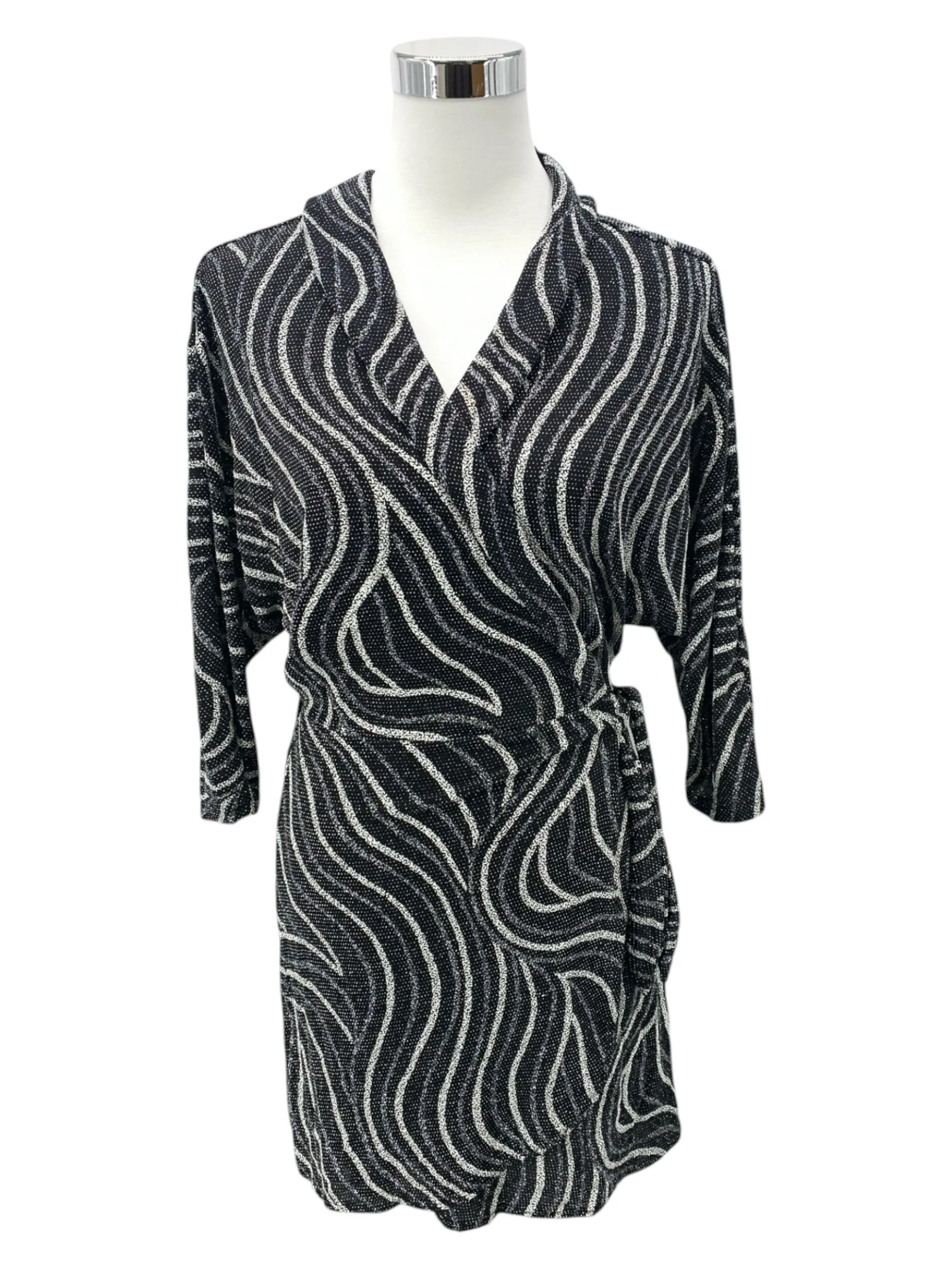 c821bd7fb7a66493c3ecc2f92e7dc704_zara-robes-courtes-s