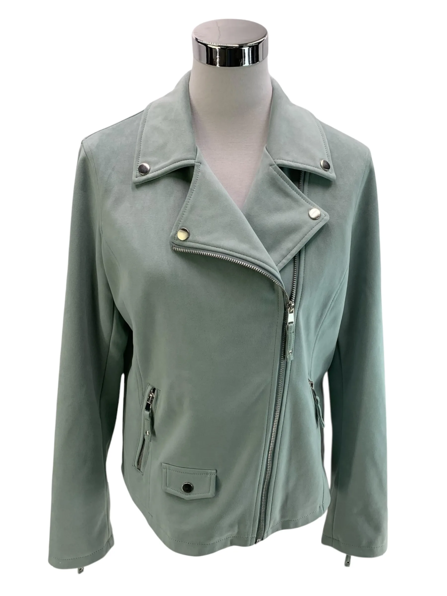 d389a3f6384fa104fb1df6f6e141daf6_c-a-vestes-46