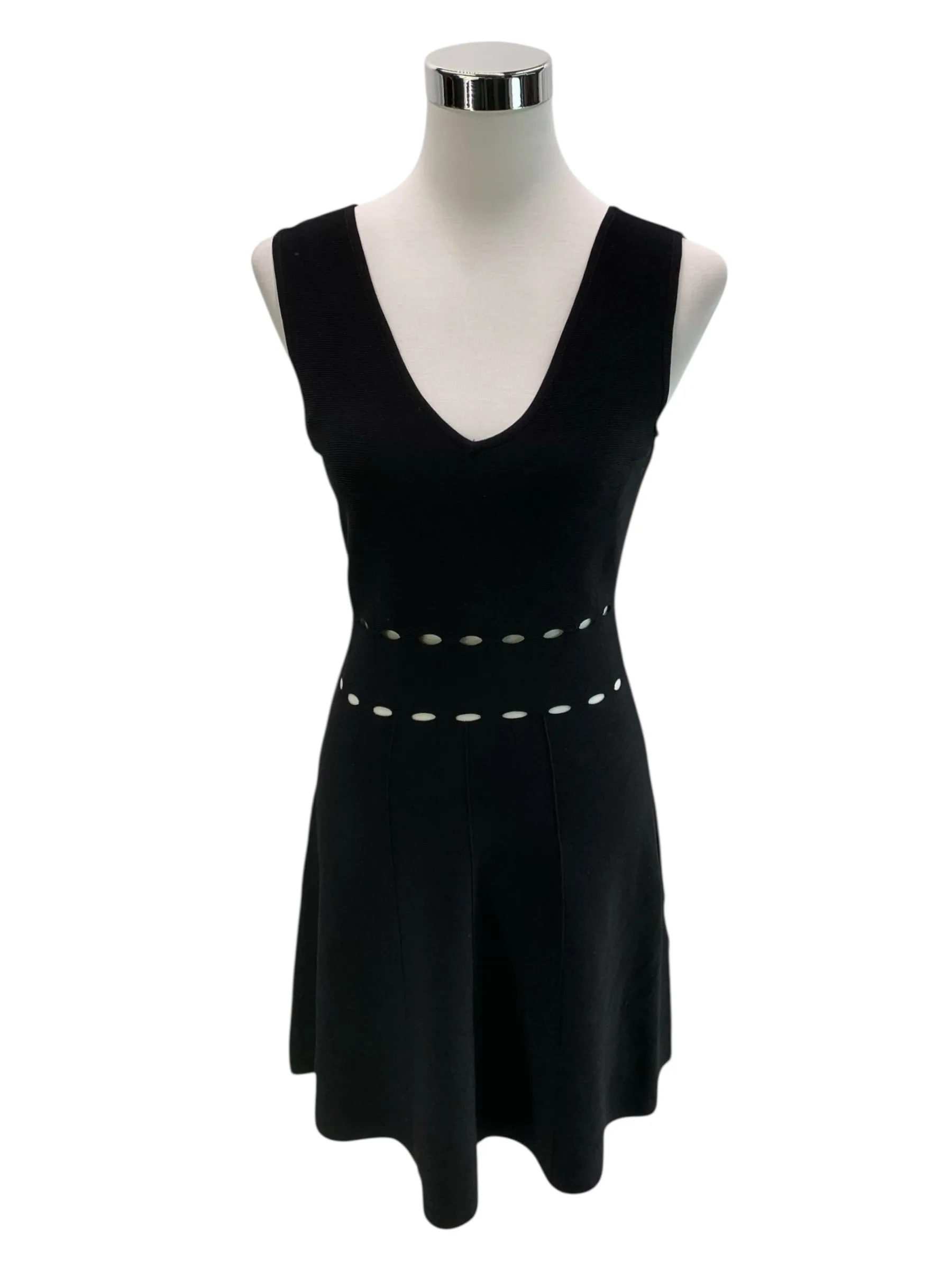 dbc9aba1f43610dccbde7a3feb3a3b6a_morgan-de-toi-robes-courtes-m