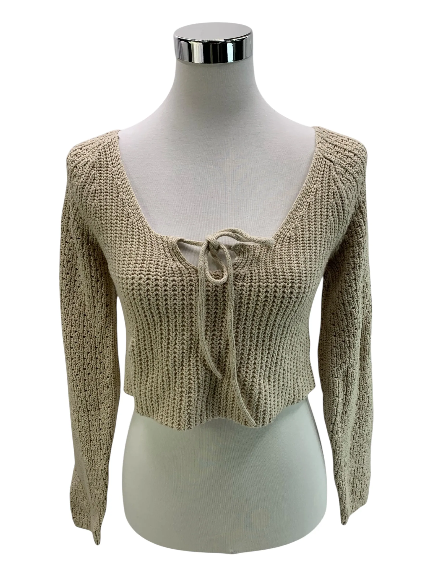 147bb34c461b16aa3e45c371c2c92953_jennyfer-pulls-m