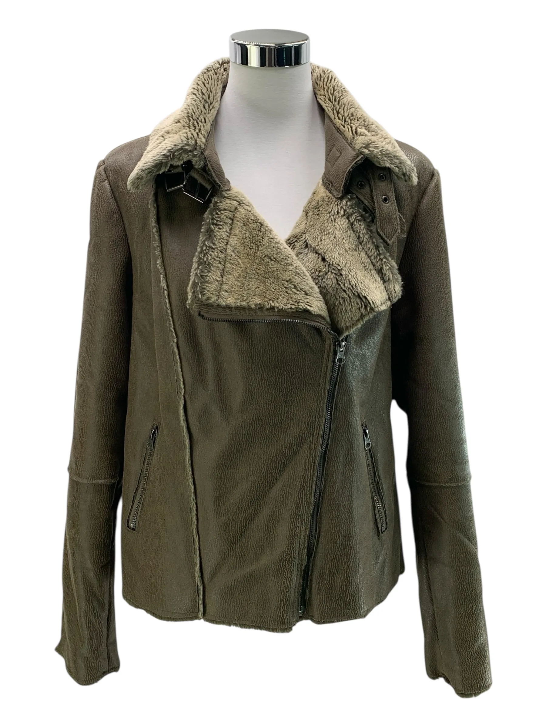 25f96bd4d8f8b77210ae9da98cc4876e_3-suisses-vestes-46