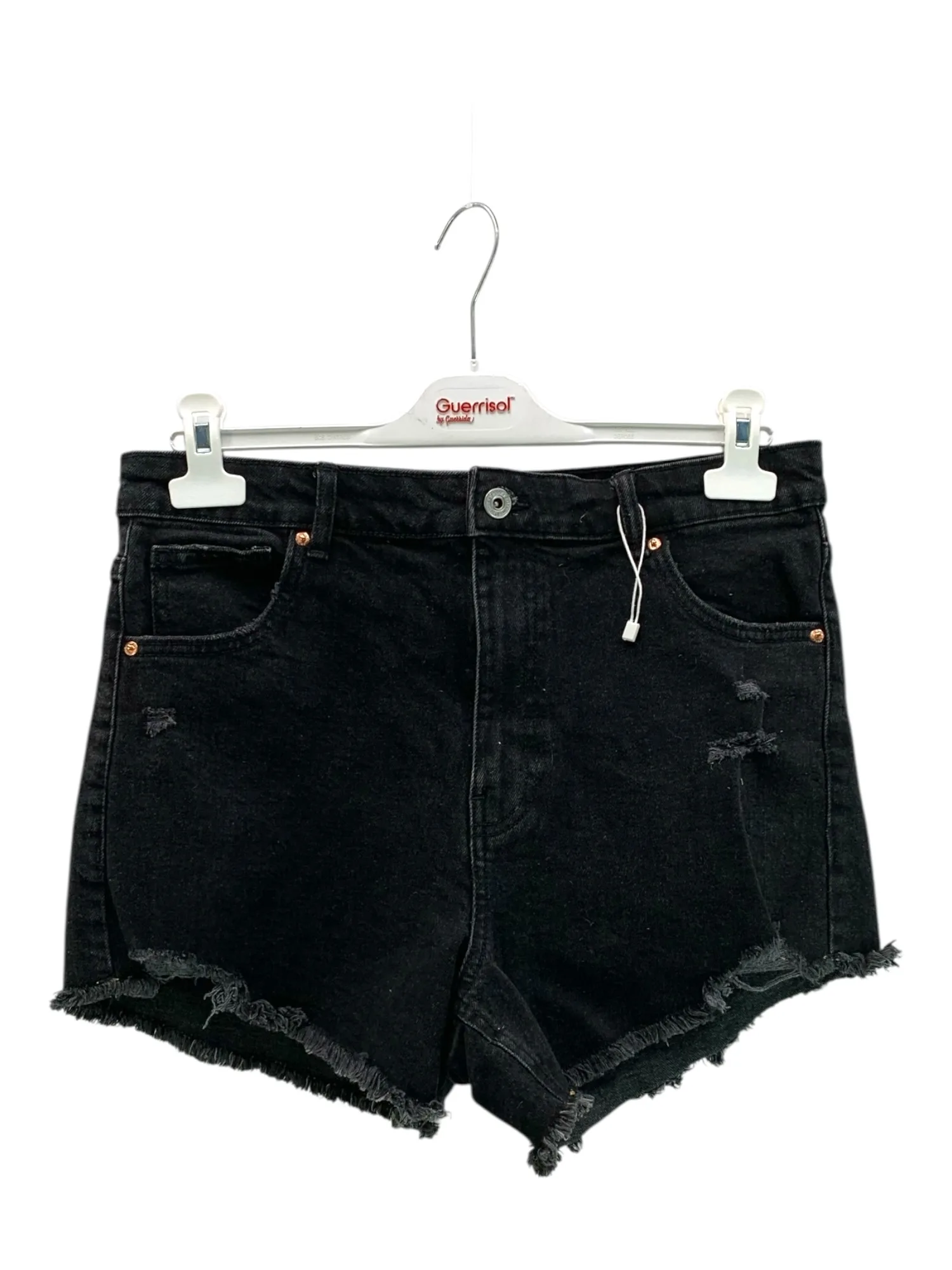 68b31cc9abcd94152bfa92a661791d1d_bershka-shorts-42