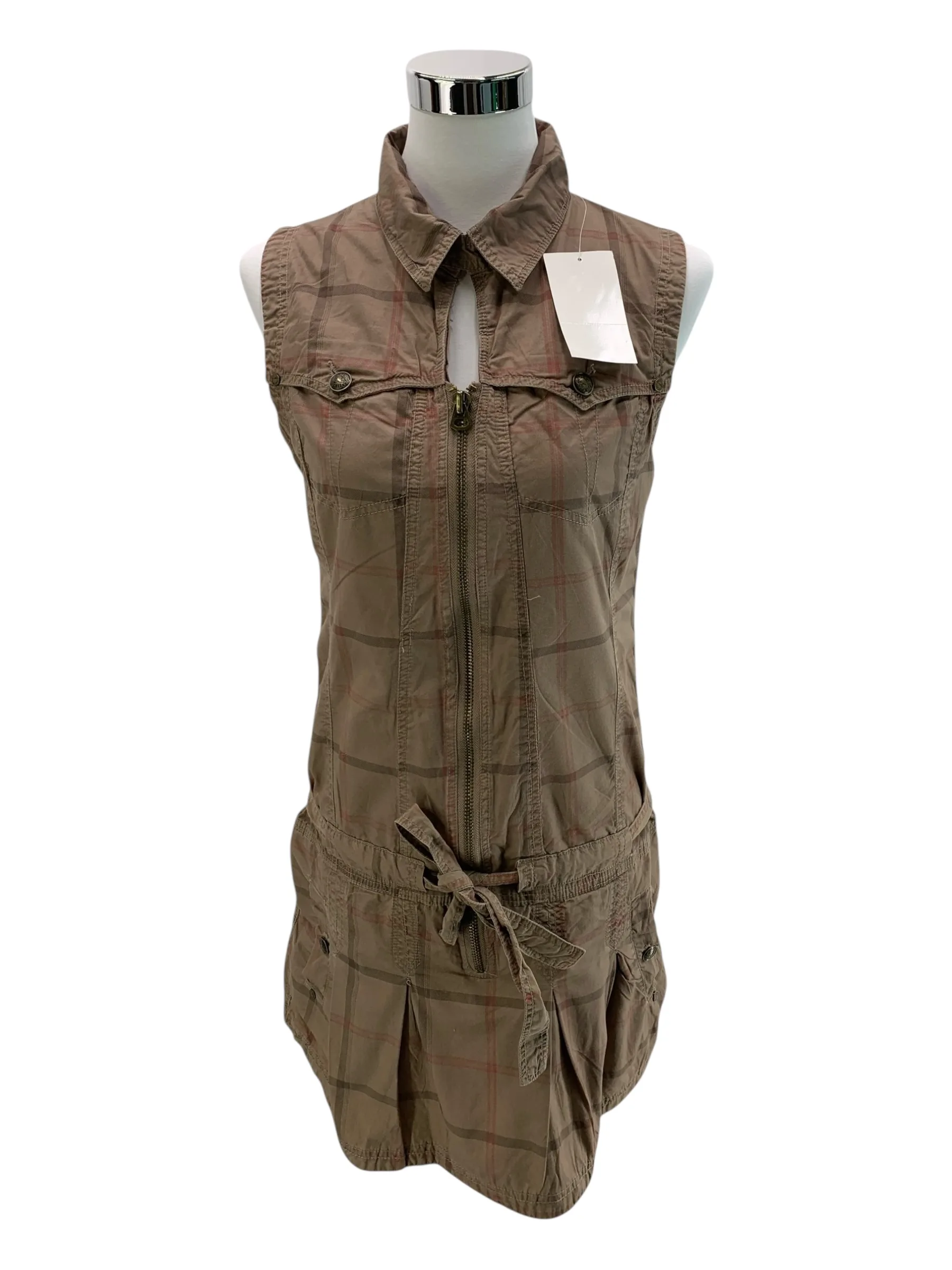 900d7a10fe3169ebe2bc1fb8642ce79e_creeks-robes-courtes-42