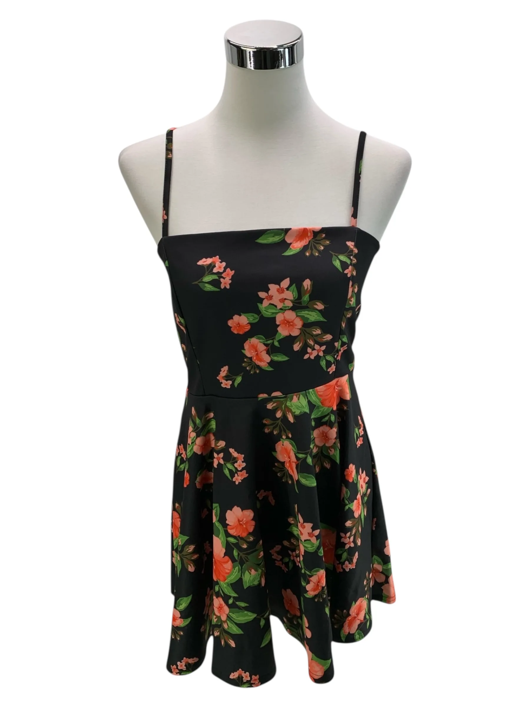 ce462fb1ae53a0154fd06fe7faf7bd58_boohoo-robes-courtes-42