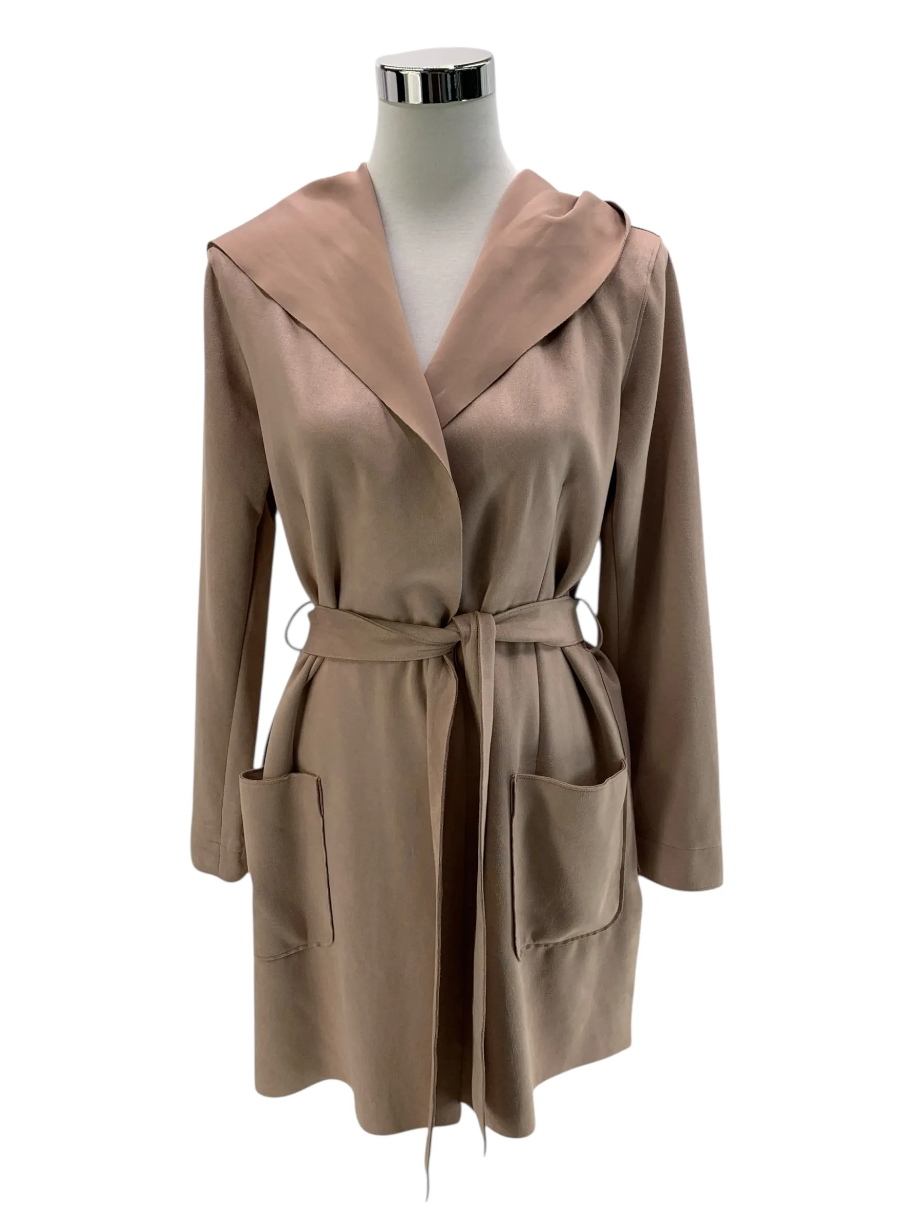 dc8e9b3e8c663f1fc45725a54e952cb5_zara-vestes-s