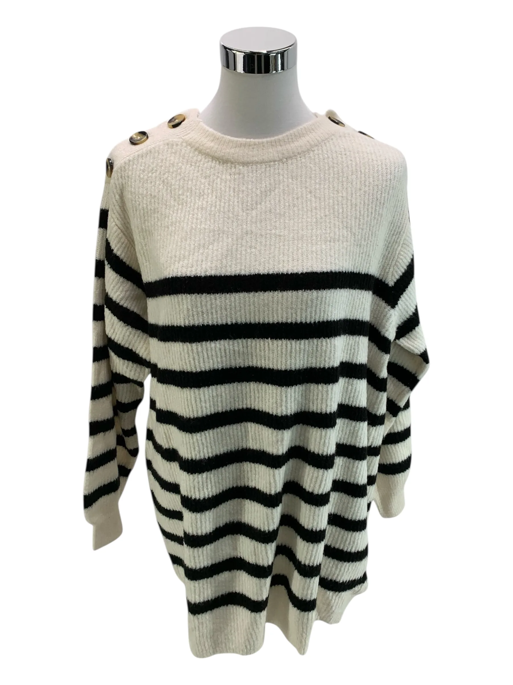 df9b9fc4a3ec22ec3cc86e7409eb128f_blanche-porte-pulls-42-44