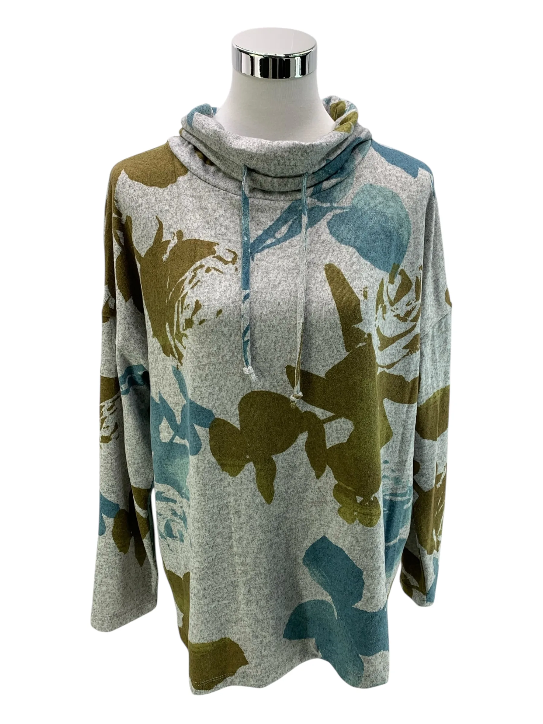 f33232d8cfd7a29de578669b1c5be1c6_laura-torelli-pulls-l