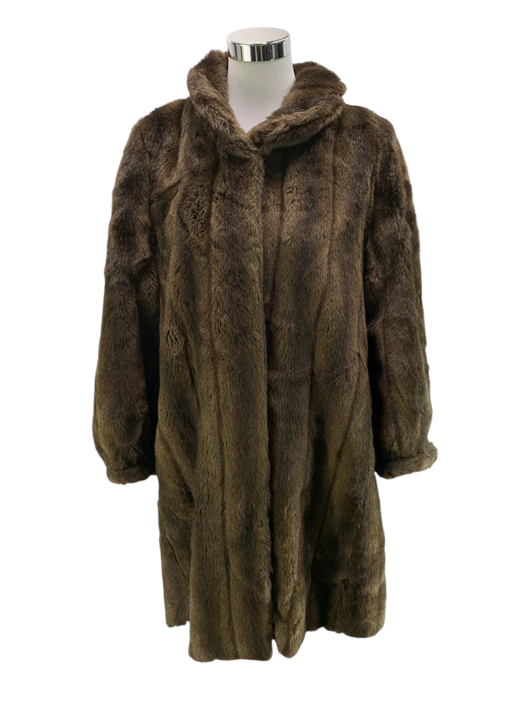 fdbe37e734ae0edc94dce8d8b4249c16_anna-k-manteaux-en-fausses-fourrures-40